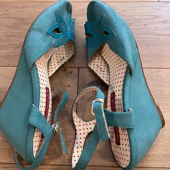 B.A.I.T. (But Another Innocent Tale) Turquoise Retro Wedge Sandals - Picture 4 of 7